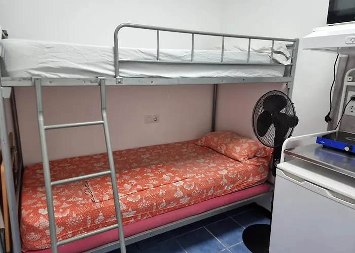 Albergue Cristina Habitaciones Con Bano Privado Y Mini Cocina
