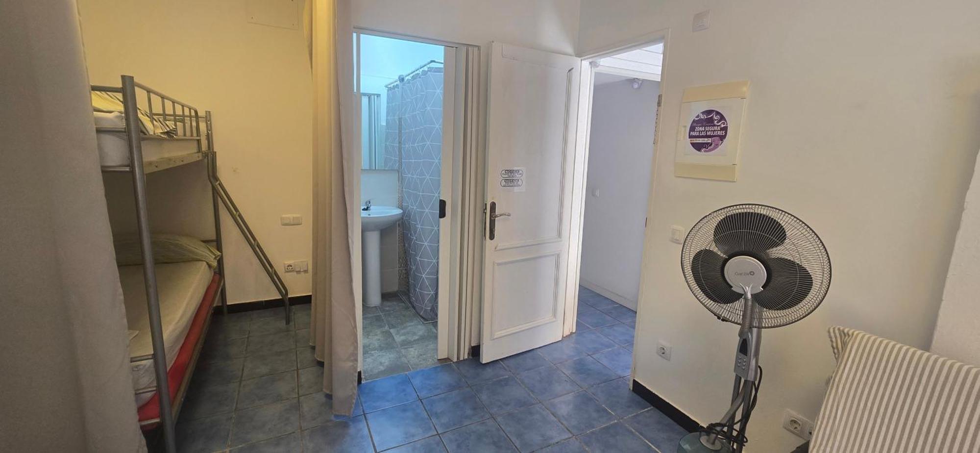 Hostel Cristina Con Bano Privado Y Mini Cocina
